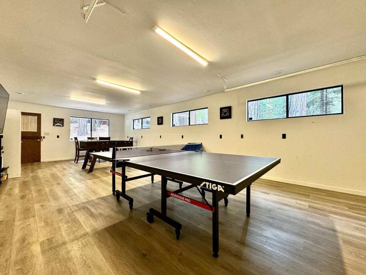 Cabin In The Trees-Game Room Pollock Pines Extérieur photo