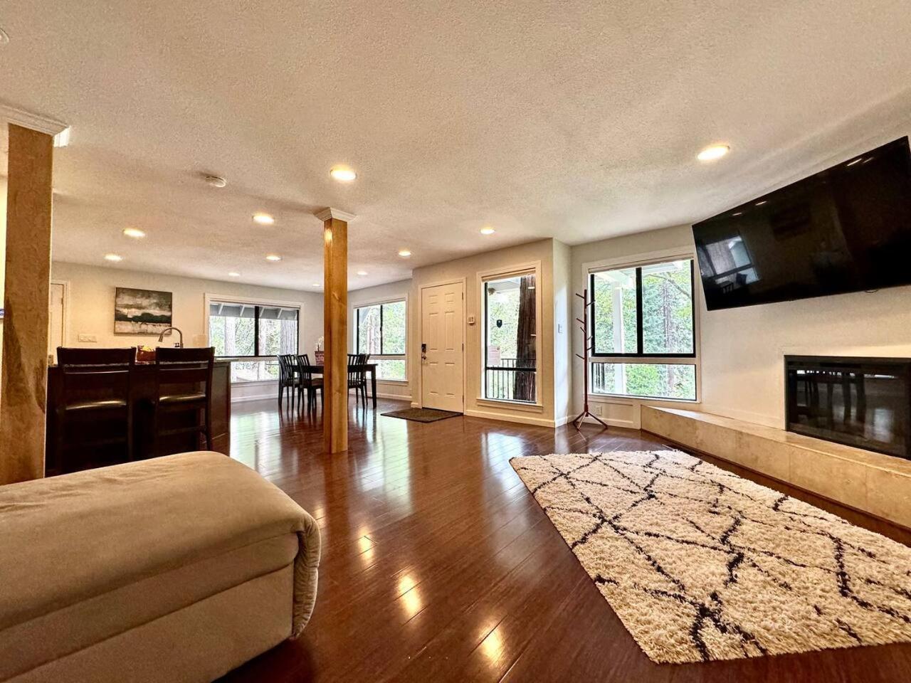 Cabin In The Trees-Game Room Pollock Pines Extérieur photo