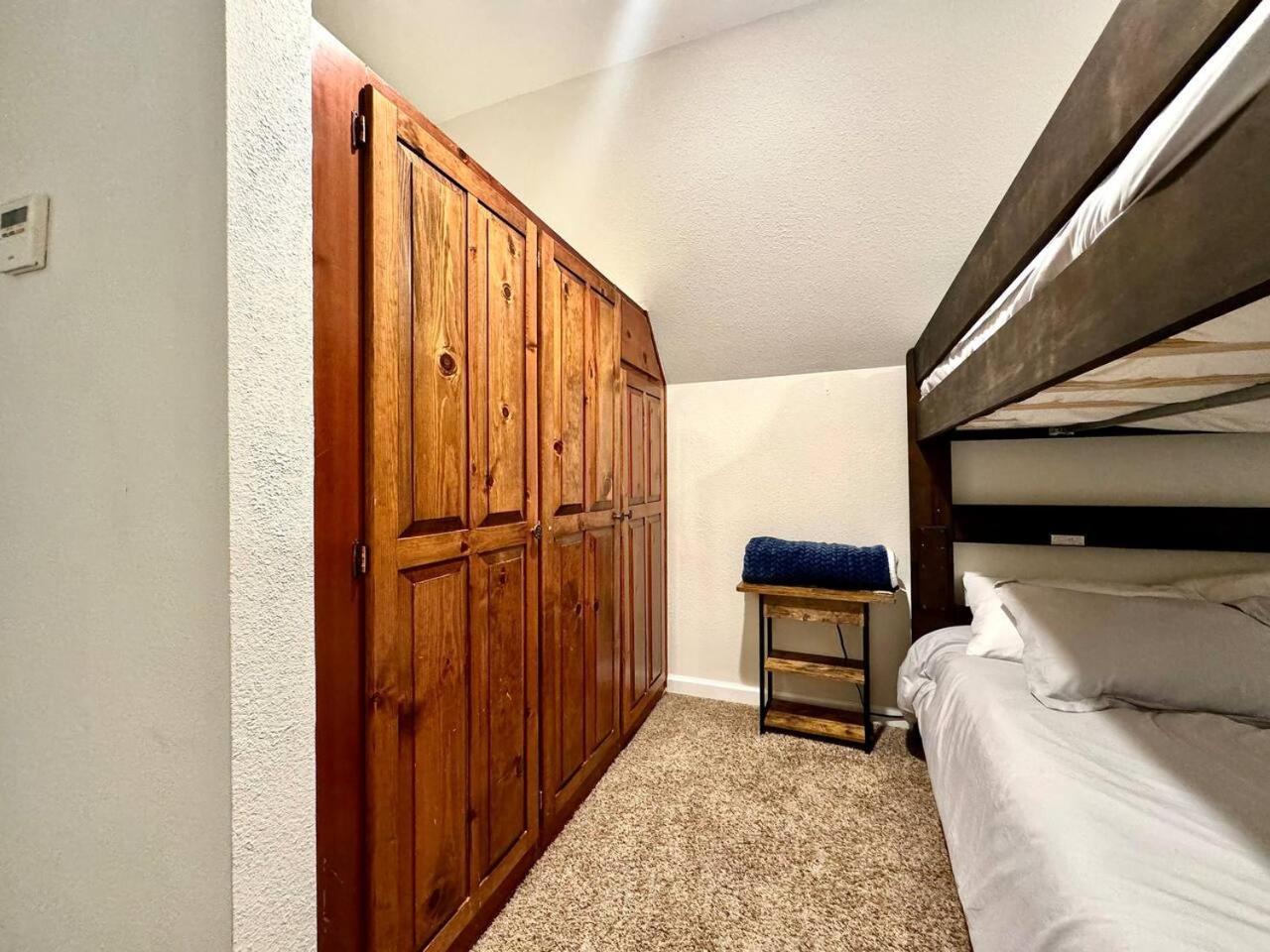 Cabin In The Trees-Game Room Pollock Pines Extérieur photo